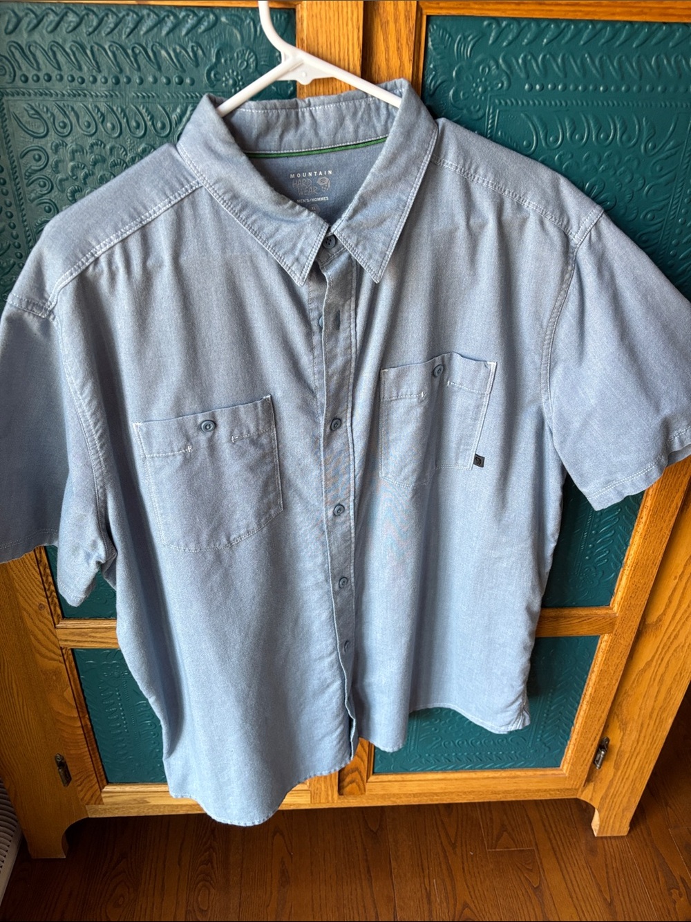 Mountain Hardwear Light Blue Short Sleeve Button-Down Shirt